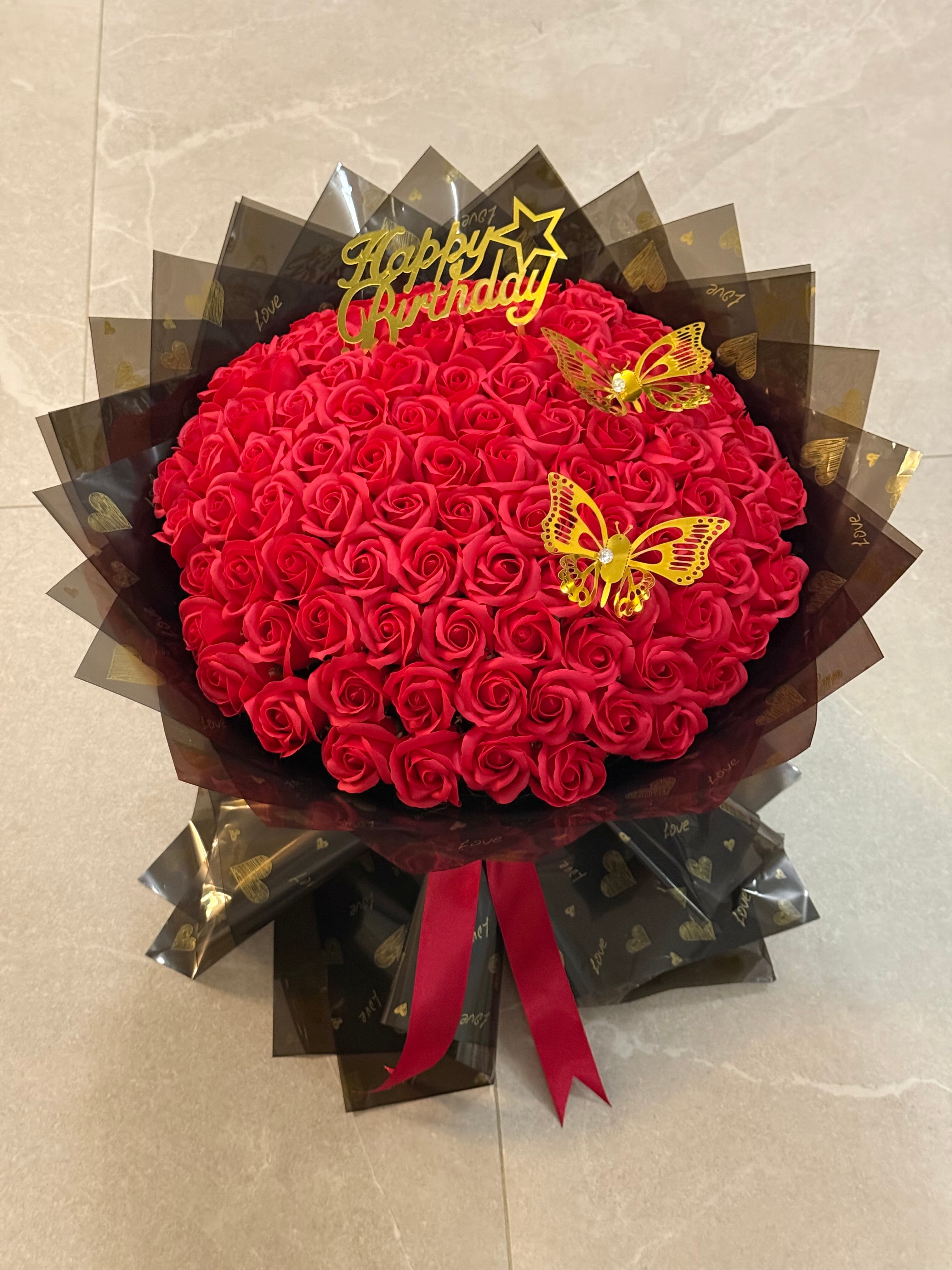 Buchet 101 Trandafiri Sapun Rosii -  Accesorizat
