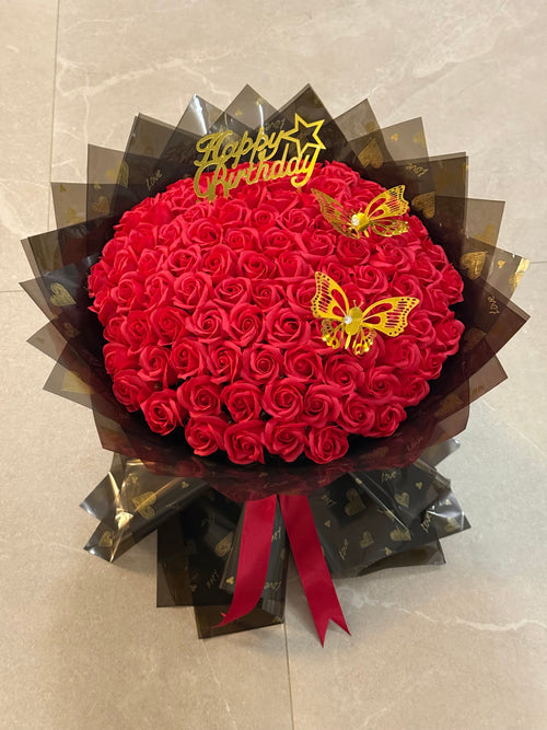 Buchet 101 Trandafiri Sapun Rosii -  Accesorizat