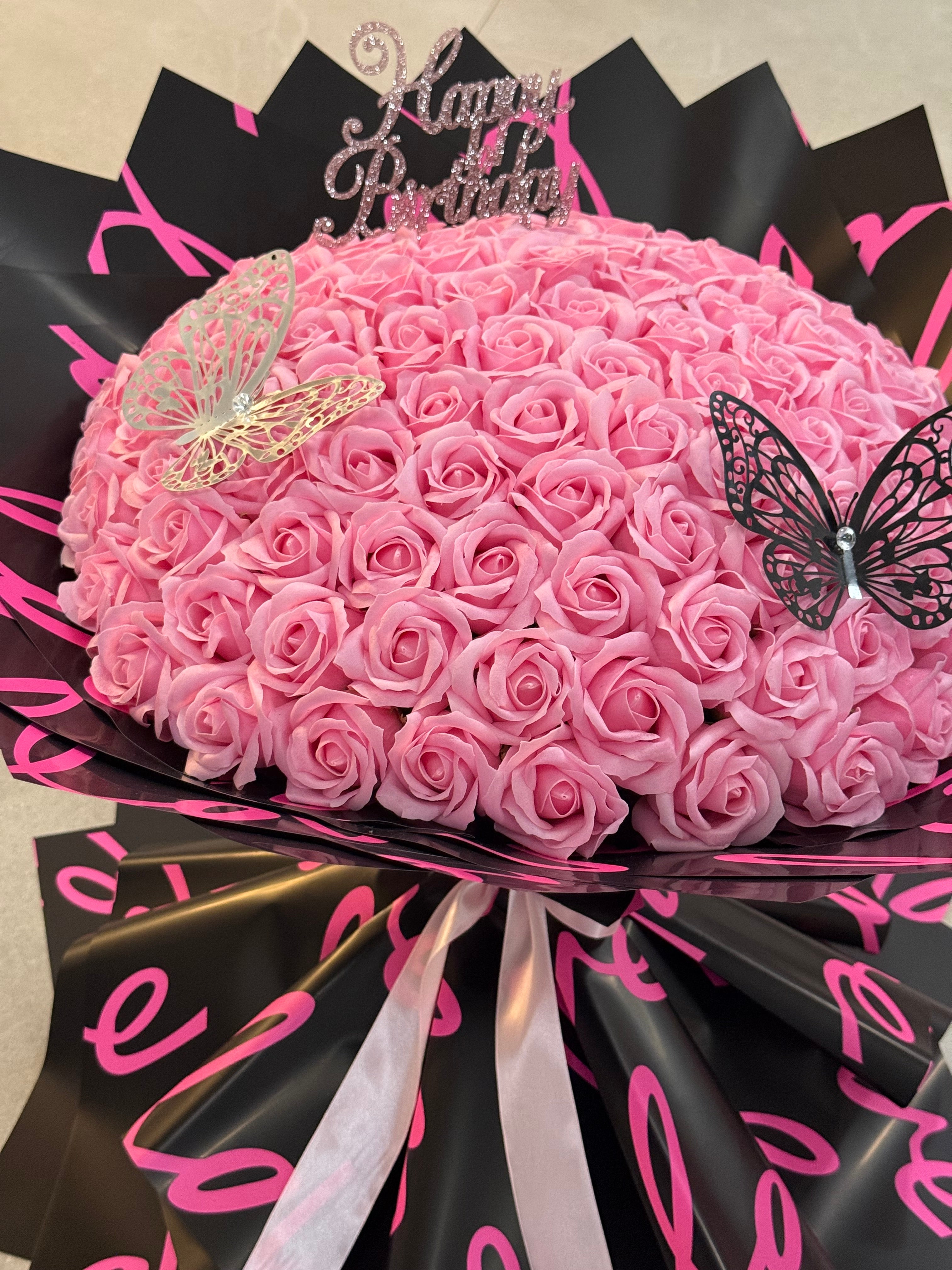 Buchet 101 Trandafiri Sapun Roz - Accesorizat