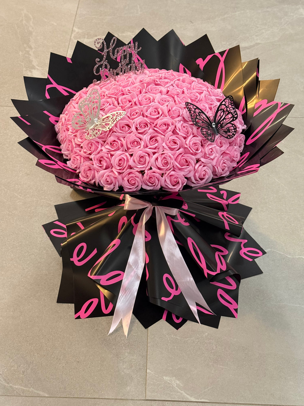 Buchet 101 Trandafiri Sapun Roz - Accesorizat